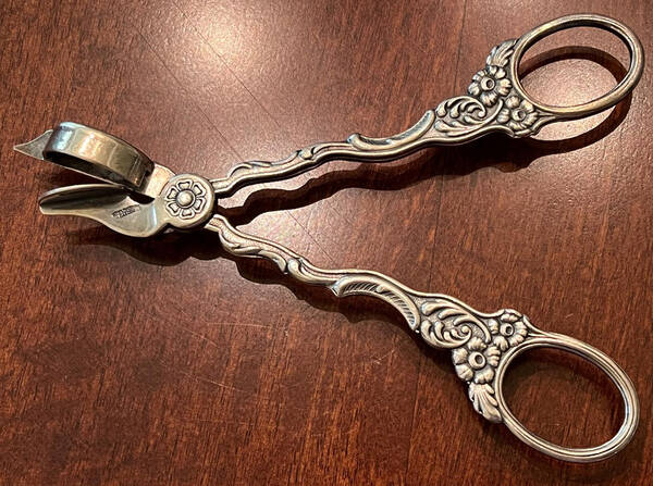 NIJ4 (SILVERPLATE) Candlewick Trimmer