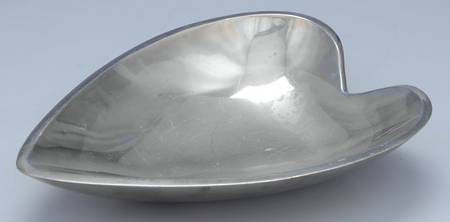 Sweetheart (Hollowware, Metal) by Nambe