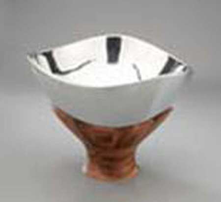 Cradle (Alloy, Wood, Hollowware) 12" Round Serving Bowl W/Wood Cradle