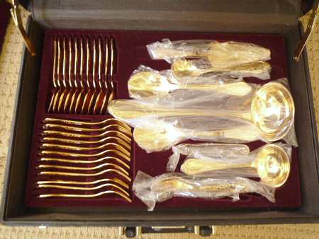 NIV3 (Gold Electroplate) Pie Server with Stainless Blade