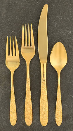 Narcissus-Gold (Gold Electroplate) 4 Piece Place Setting