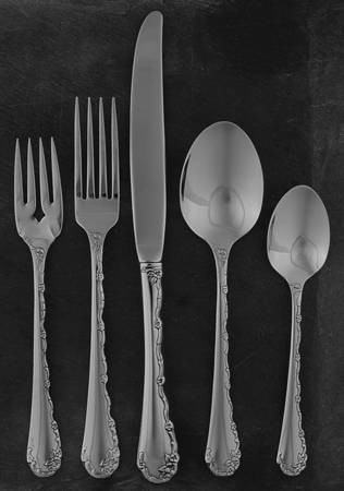 Belle Rose (Stainless) 40 Piece Estate Set