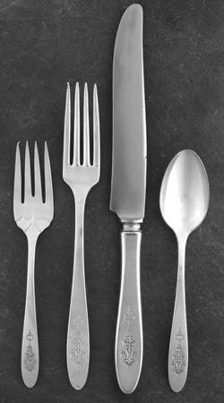 Bird of Paradise (Silverplate, 1923) 32  Piece Estate Set