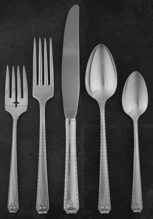 Bordeaux (Silverplate, 1945) 40 Piece Estate Set