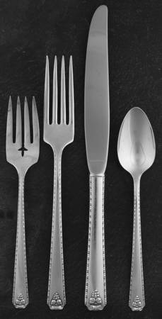 Bordeaux (Silverplate, 1945) 32 Piece Estate Set