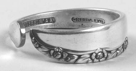 Brittany Rose (Silverplate, 1948) Napkin Ring Large HC