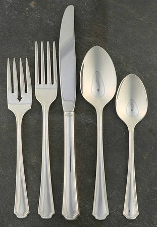 Clairhill-Fairhill (Silverplate, 1978) 5 Piece Place Setting by Oneida Silver