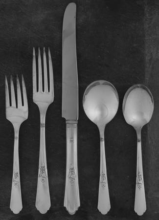Encore (Silverplate, 1934) 5 Piece Place Setting