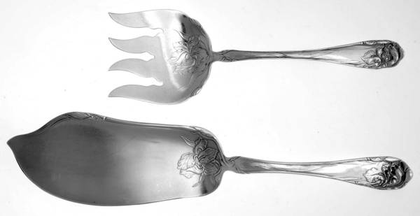 Flower De Luce (Silverplate, 1904) 2 Piece Large Solid Fish Serving Set