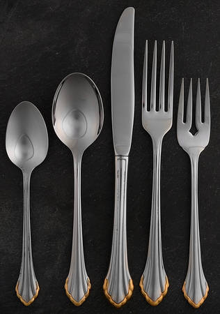 Golden Clarette (Stainless, Gold Accent) 5 Piece Place Setting