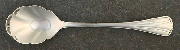 Grand Manor (Stainless) Sugar Shell Spoon
