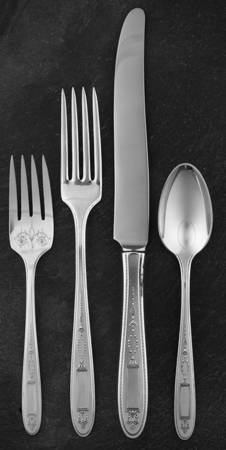 Grosvenor (Silverplate, 1921, No Monograms) 4 Piece Place Setting