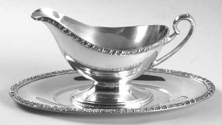 Henley (Silverplate, Hollowware) Plated Gravy Boat & Underplate
