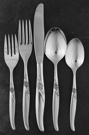 La Rose (Stainless) 5 Piece Place Setting