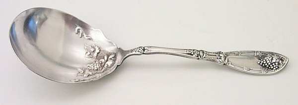 La Vigne (Silverplate, 1908) Solid Smooth Casserole Spoon