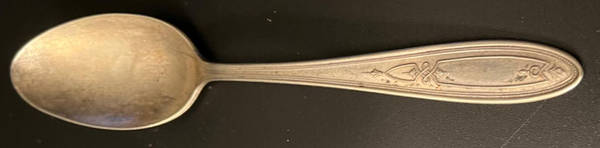 Lorain (Silverplate, 1928) Place/Oval Soup Spoon