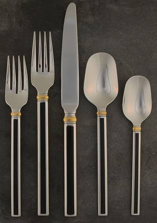 Midnight (Stainless, Black Hld, Gold) 5 Piece Place Setting