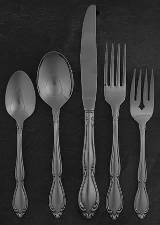 Strathmore (Stainless) 5 Piece Place Setting