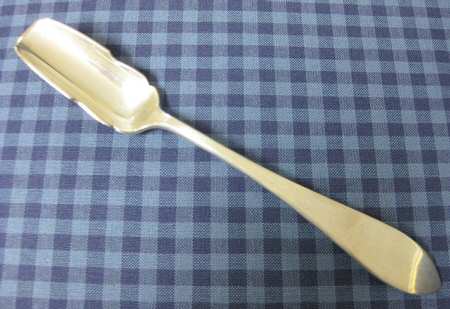 Old Newbury (Sterling, 1800) Solid Cheese Scoop