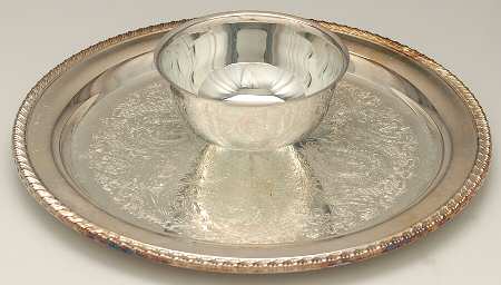 Maybrook (Silverplate Hollowware) 1-Piece Attached Plated Chip & Dip Set