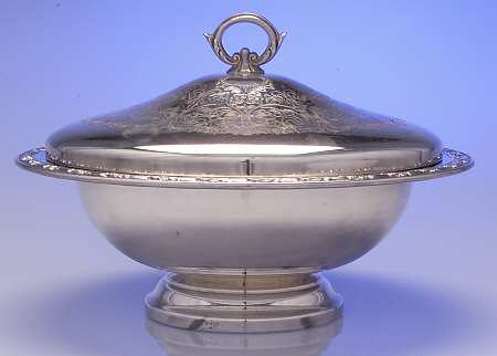 Park Lane (Silverplate, Hollowware) 1.5 Qt Round Covered Casserole W/Glass Liner