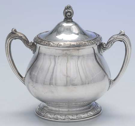 Queen Bess II (Silverplate, Hollowware) Sugar Bowl & Lid