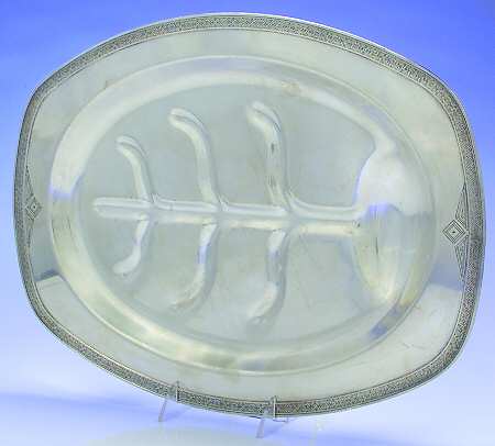 Skyline-Skycrest (Silverplate, Hollowware) Medium Platter Footed Meat Platter with Well