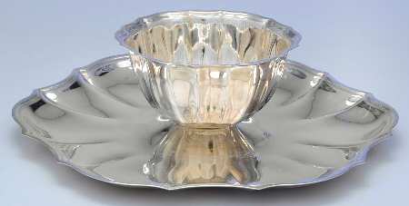 Chippendale (Silverplate, 1919, Hollowwaree) 1-Piece Attached Plated Chip & Dip Set