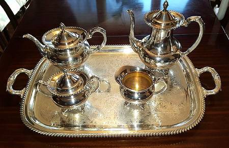 Georgian Gadroon (Silverplate, Hollowware) 5-Piece Silverplate Tea Set (with Tray)