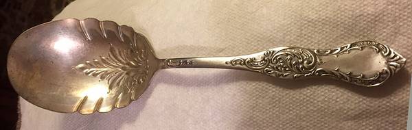 OHS229 (Silverplate) Solid Shell Berry/Casserole Spoon