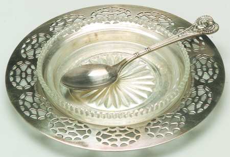 9230 (Silverplate, Hollowware) Jelly Set w/Glass Liner, Underplate & Spoon