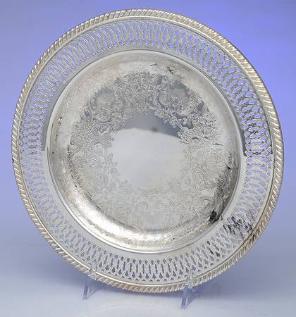 Silverplate Hollowware 10" Pierced Round Tray