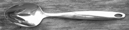 Court (Stainless) by Oneida Silver