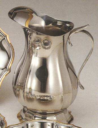 Golden Royal Chippendale (Stnl, GoldAccent, Hllwr) Pitcher Water