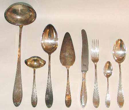 OKA5 (Silverplate) Solid Pie Server