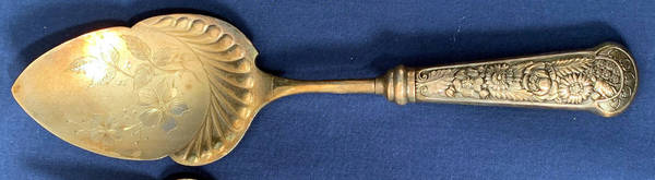 Garland (Silverplate, 1894) Large Solid Pie Knife