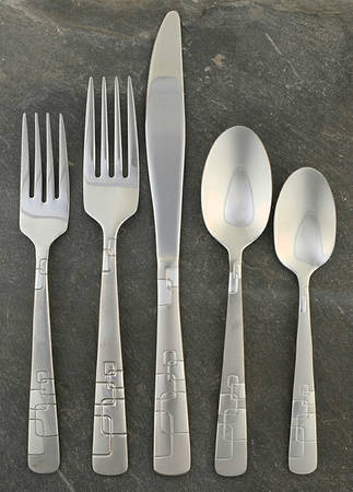 Quadratic (Stainless) 40 Piece Estate Set