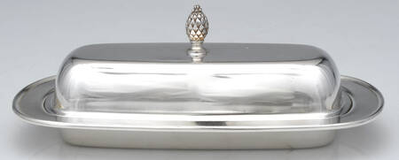 Early American (Silverplate, Hollowware) 1/4 Pound Covered Butter Dish