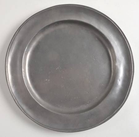 OW1 (Pewter, Hollowware) 10" Dinner Plate