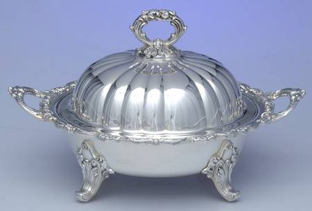 Old English (Silverplate, Hollowware) Footed Round Covered Vegetable