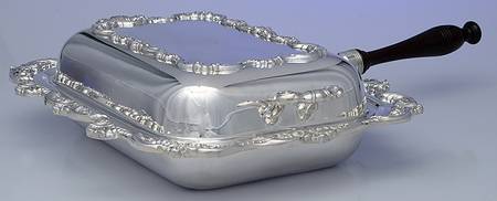 Old English (Silverplate, Hollowware) Chafing Dish & Lid