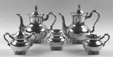 Old English (Silverplate, Hollowware) 5-Piece Plated Tea Set (with Waste)