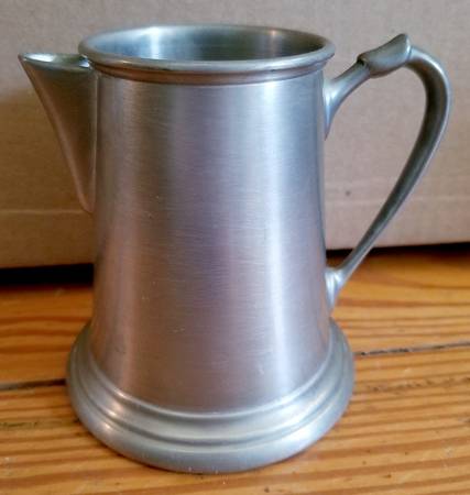 Yorktowne Creamer