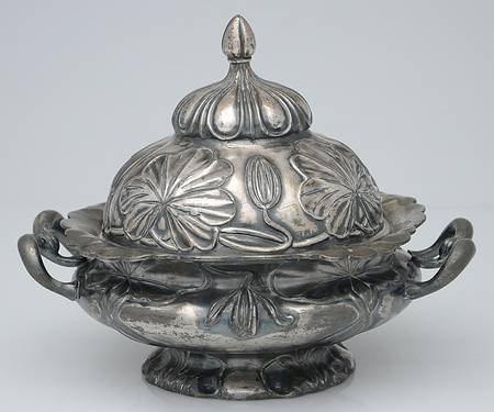 Silverplate Hollowware Round Covered Butter