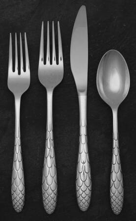 Fishscale (Silverplate) 4 Piece Place Setting