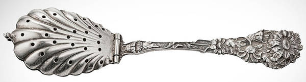 Daisy (Sterling, 1908) Solid Individual Tea Ball Spoon