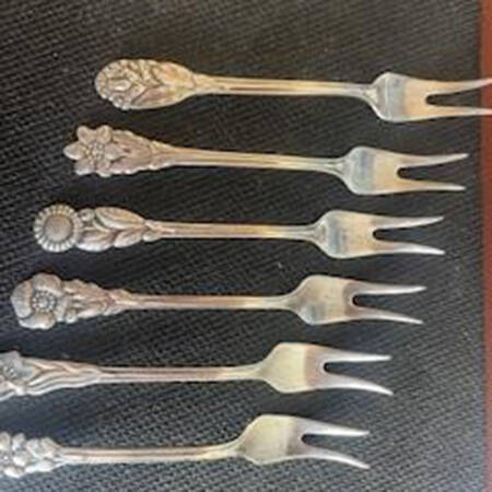 Floral Series (Silverplate) Fork-Pickle/Olive-Short Handle
