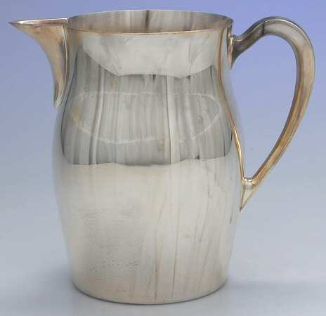 525 (Silverplate, Hollowware) 64 Oz Water Pitcher