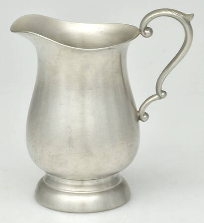 2062 (Pewter, Hollowware) Creamer
