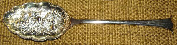 Onslow (Silverplate) Solid Berry Spoon/Tablespoon